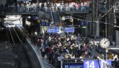 НЕМАЧКА И ДАНАС БИЛА ПАРАЛИСАНА: Нови штрајкови на железници и аеродромима - а све је тек само упозорење (ВИДЕО)