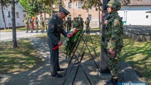 DAN VOJSKE U ZRENJANINU: Vojska Srbije garant očuvanja mira, bezbednosti i najbolji mirnodopski pratilac razvoja zemlje (FOTO)