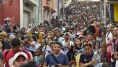 ŽELE DA UBRZAJU LEGALAN PUT U SAD: Novi karavan migranata ide ka Meksiko sitiju