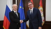VUČIĆ SE SASTAO SA DJUKOVIM: Razgovarali o poslovanju NIS-a i sigurnosti snabdevanja Srbije naftom