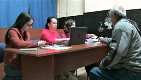 PSSS JAGODINA POMAŽE PARAĆINCIMA: Obnova registracije poljoprivrednih gazdinstava u MZ “Branko Krsmanović“