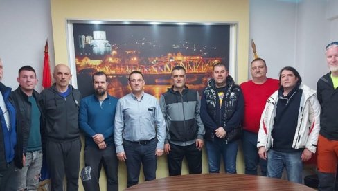 ХИТНА РЕАКЦИЈА СПОРТСКОГ САВЕЗА СРБИЈЕ: Спас за спорт у Владичином Хану, клубови са општином потписали уговоре о подршци
