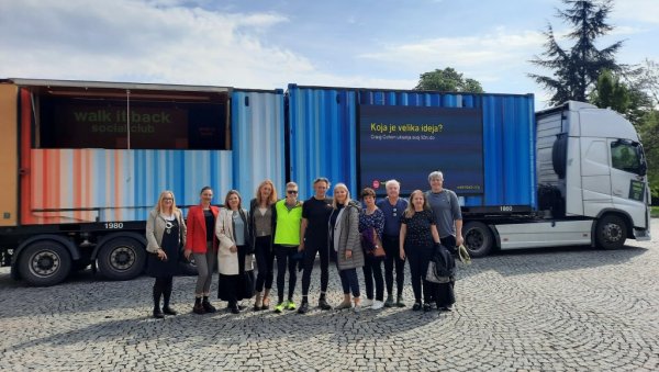 ХОДАЊЕ КАО  ПОКАЈАЊЕ  ПРЕД ЗЕМЉОМ: Канадски активиста Крег Кохон у еколошкој кампањи свратио у  Београд