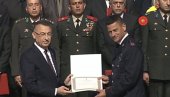 SRPSKI HEROJ DAVOR VIDOVIĆ ODLIKOVAN U TURSKOJ: Medalja vođi Specijalističkog tima za spasavanje iz ruševina MUP-a (FOTO)