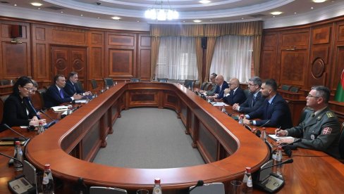 PRIJATELJSKI ODNOSI DVE ZEMLJE: Sastanak ministra Vučevića sa delegacijom Republike Azerbejdžan