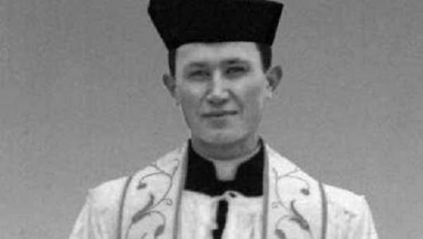 СРАМНА ПОЧАСТ СТЕПИНЧЕВОМ МИЉЕНИКУ: У Вајској служе мисе контроверзном свештенику Булешићу из Истре