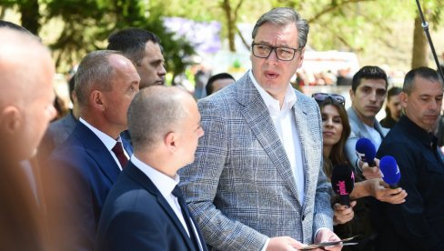 KAO VRHOVNI KOMANDANT VAM GARANTUJEM Vučić: Srbija neće ni u NATO ni u bilo koji drugi vojni blok