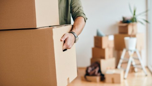 СЕЛИДБА У МАЊИ СТАН? Ово није увек уштеда новца, на неке ствари многи нису рачунали