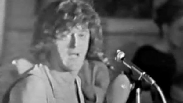 ИНСПИРИСАО ЏОНА ЛЕНОНА И ПОЛА МАКАРТНИЈА: Преминула звезда рокенрола, његова супруга потврдила тужне вести