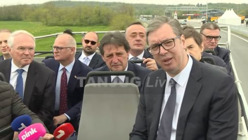 SRBIJA NIKAD NIJE IMALA TAKVU LIKVIDNOST: Predsednik Vučić o ekonomskom rastu Srbije