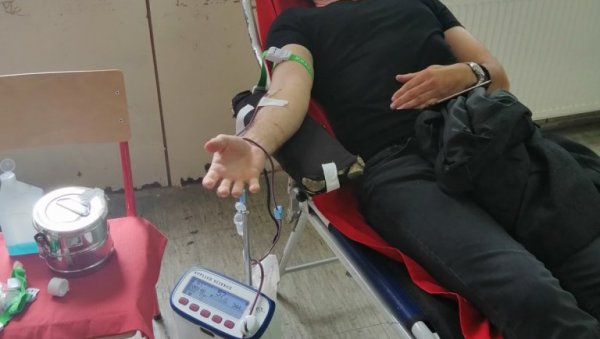 САКУПЉЕНЕ 34 ЈЕДИНИЦЕ КРВИ: У акцији учествовала 34 Левчанина (ФОТО)