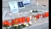 MOŽE DA SE DOGODI I KOD NAS... Zagrepčani zapalili sveće za ubijene đake u Beogradu (VIDEO)