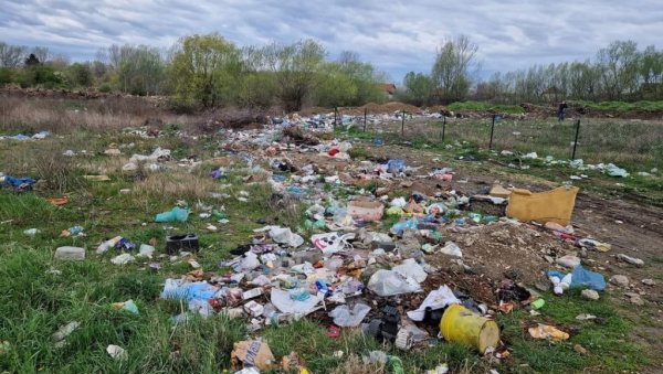 У Костолцу настављено чишћење дивљих депонија