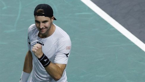 LENARD ŠTRUF ISPISAO ISTORIJU: Nemac može da pomogne Đokoviću da ostane prvi na ATP listi