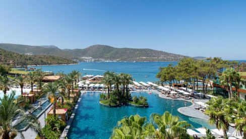 PREDIVAN HOTEL NA PREDIVNOJ OBALI: U šarmantnom primorskom mestu na Egeju, ekskluzivan hotel za najbolji odmor