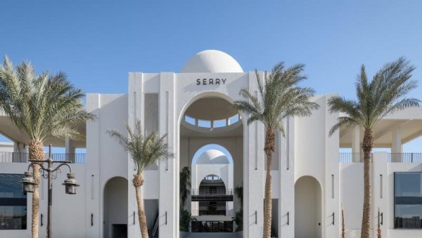 НА ПРЕЛЕПОЈ ПЛАЖИ, НОВ ХОТЕЛ КОЈИ ОДИШЕ ЕЛЕГАНЦИЈОМ: Сведени луксуз је најбољи опис за предивни Serry Beach Resort 5*