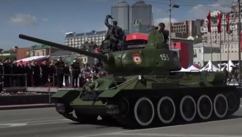 PROSLAVA DANA POBEDE U VLADIVOSTOKU: Parada u čast 78 godina od kraja Drugog svetskog rata (VIDEO)