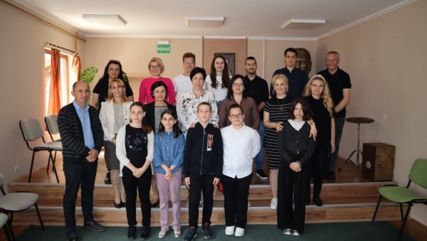 УСПЕХ УЧЕНИКА: Ђаци музичке школе „Владимир Ђорђевић“ остварили бриљантне резултате (ФОТО)