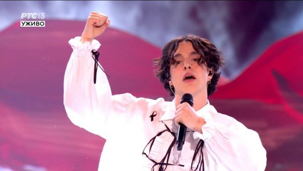 УЗ ЊЕГА ЈЕ СВИМ СРЦЕМ: Марија Шерифовић јавно упутила подршку Лук Блеку