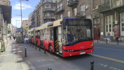 У АУТОБУС И СА КРЕДИТНОМ КАРТИЦОМ Градоначелник Шапић најавио још један начин наплате коришћења услуга градског превоза