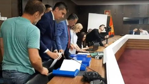 POVRATAK LEPOSAVIĆA UCrnoj Gori predata prva izborna lista za parlamentarne izbore