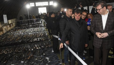 NEĆE BITI PRODUŽAVANJA ROKOVA Vučić o predaji nelegalnog oružja: U ovom trenutku imamo 100.000 prikupljenih cevi i 4 miliona komada municije