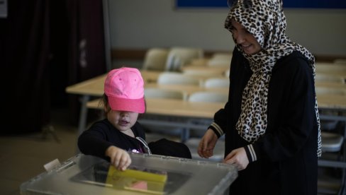 ИЗБОРИ У ТУРСКОЈ: Анкете најављују тесну изборну трку у Истанбулу