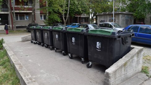 ИНВЕСТИЦИЈА ВРЕДНА ПЕТ МИЛИОНА ДИНАРА: Нови пластични контејнери у зрењанинским насељима