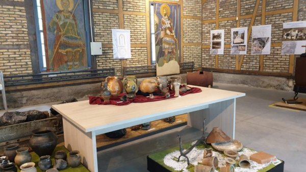 НАЈНОВИЈИ АРХЕОЛОШКИ ЕКСПОНАТИ ИЗ МАНАСТИРА МАНАСИЈА: На изложби у Јагодини до краја маја (ФОТО)