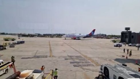 SVEČANO DOČEKAN VODENIM TOPOVIMA: Avion iz Srbije sleteo u Čikago - oglasio se i ministar Mali (VIDEO)