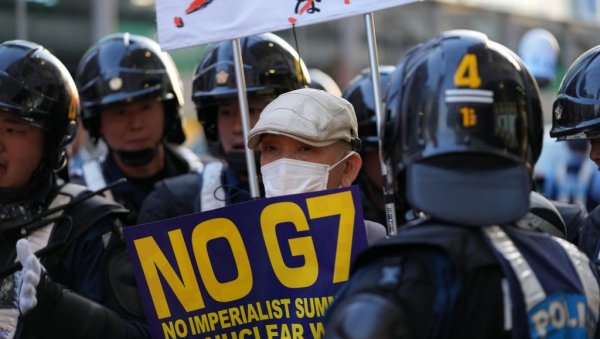 НЕ ИМПЕРИЈАЛИСТИЧКОМ САМИТУ Г7: Демонстранти у Хирошими протестују против одржавања политичког скупа у Јапану