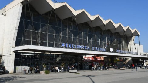 ДАНАС ЈЕ ДАН ЖАЛОСТИ У СРБИЈИ: Патријарх у Храму Светог Саве служи парастос страдалима у паду надстрешнице у Новом Саду