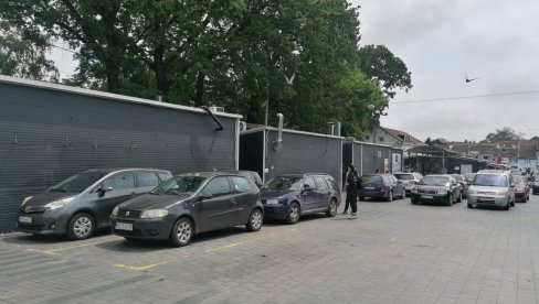 PARKING NA MESTU ZA LOKALE: Obnova kanalizacione mreže na delu Zemunske pijace zbunjuje građane
