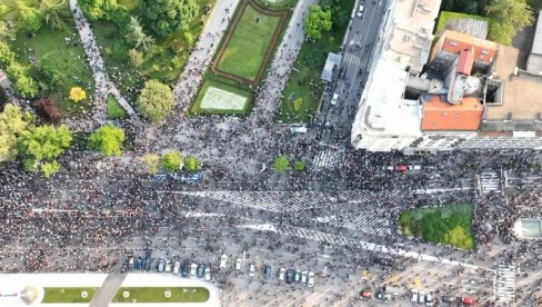 SLIKE IZ VAZDUHA: Stvarno stanje na protestima opozicije (FOTO)