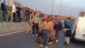 ТУЧА НА ГАЗЕЛИ ТОКОМ БЛОКАДЕ: На протесту против насиља инциденти, морала да интервенише Хитна помоћ