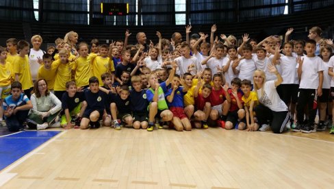 НЕЗАБОРАВНО ДРУЖЕЊЕ: Школарци Београда сјајни на Малим олимпијским играма