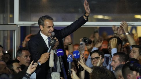 IZBORI U GRČKOJ: Micotakis proglasio pobedu na izborima (FOTO)