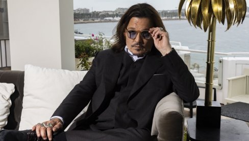 ЏОНИ ДЕП СЕ ВРАЋА У РЕДИТЕЉСКИ ФОТЕЉУ: Ал Паћино игра споредну улогу