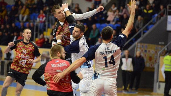 КРАЉЕВЧАНИ СТАЛИ У ПОЛУФИНАЛУ: Рукометаши Металца поражени и у реваншу од Врања