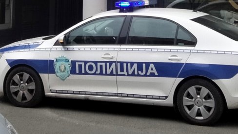IZBODEN MLADIĆ STAR 20 GODINA: Policija u zemunskom naselju Altina, sukobilo se nekoliko osoba (FOTO)
