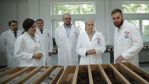 Ministarka Begović posetila Naučno-tehnološki centar NIS-a