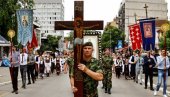 KIVOT VLADIKE NIKOLAJA KRENUO KA BEOGRADU: Vojska Srbije prati i prenosi kovčeg