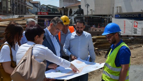 РЕКОНСТРУКЦИЈА КАКВА НИЈЕ ВИЂЕНА 50 ГОДИНА: Радови у Свилајнцу у пуном јеку (ФОТО)