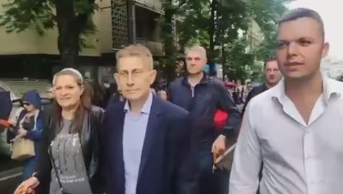 VELIKI MITING USKORO POČINJE: Martinović stiže na skup Srbija nade (VIDEO)