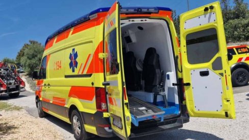 PAO PARAGLAJDER U HRVATSKOJ: Muškarac udario o stenu, hitna pomoć na terenu