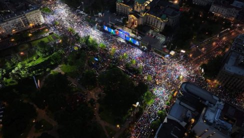 SRBIJA NADE: U Beogradu 200.000 ljudi - ovako izgleda snažna i jedinstvena Srbija (FOTO)