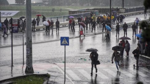 НАРАНЏАСТИ МЕТЕОАЛАРМ УПАЉЕН У СРБИЈИ: РХМЗ упозорава на велику количину падавина