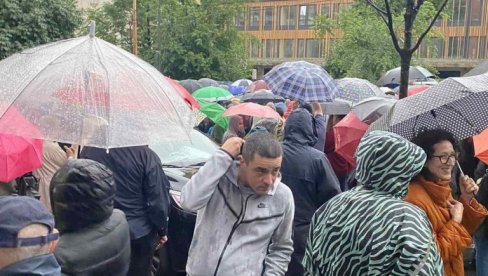 UZDRMALI SMO VUČIĆA, DOŠAO MU JE KRAJ: Urednik portala Telegrafi iz Prištine raduje se protestima u Beogradu