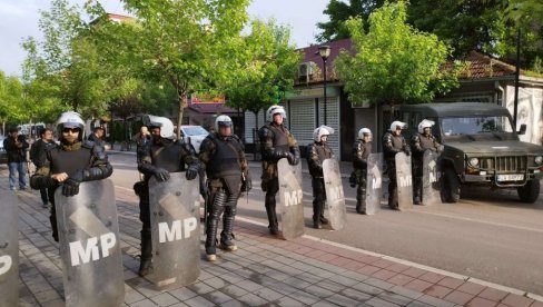 САД ТРАЖЕ ОД ПРИШТИНЕ: Повуците полицајце из зграда општина, градоначелници да раде на алтернативним локацијама
