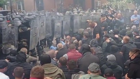 UHAPŠENI DUŠAN OBRENOVIĆ BRUTALNO PRETUČEN OD STRANE KOSOVSKE POLICIJE: Oglasio se njegov advokat